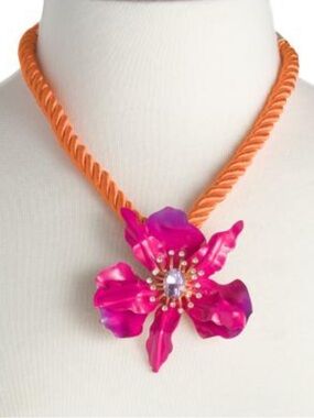 BETSEY JOHNSON Pink Hothouse Orchid Statement Necklace with Crystals NEW NWT